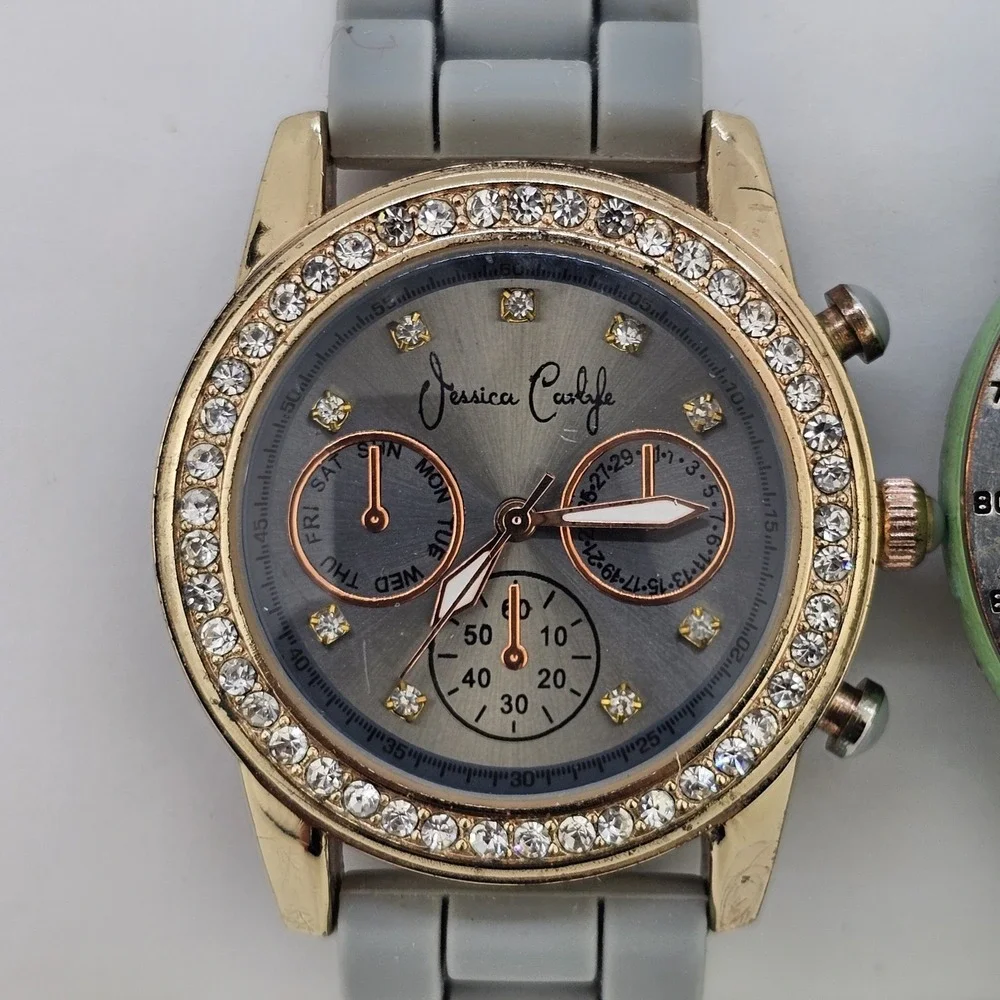2X‎ Women's Watches Gray Green Dial Gray Green Plastic Bands New Battery